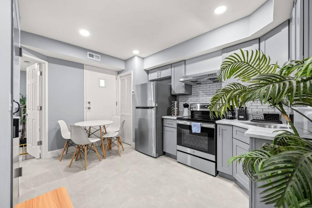 New! Cozy Apt In Center City! Philadelphia Bagian luar foto