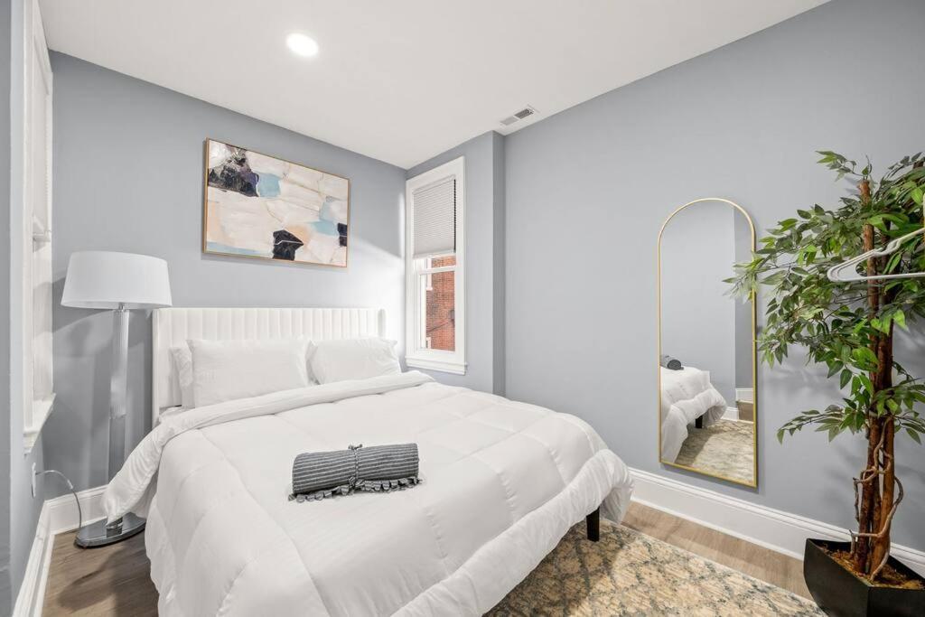 New! Cozy Apt In Center City! Philadelphia Bagian luar foto